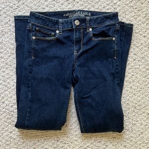 AMERICAN EAGLE SKINNY JEANS